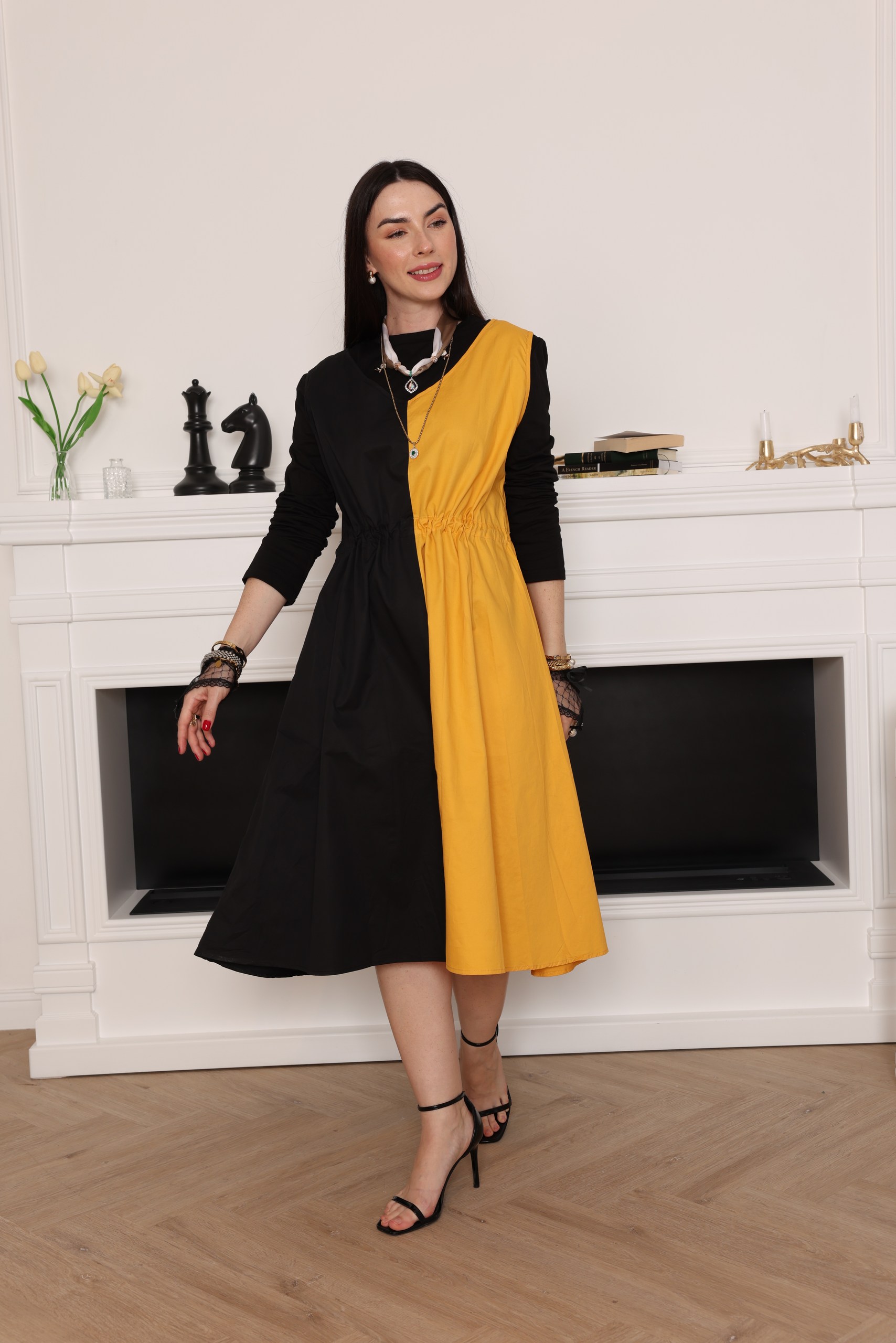 Bold Contrast Midi Dress