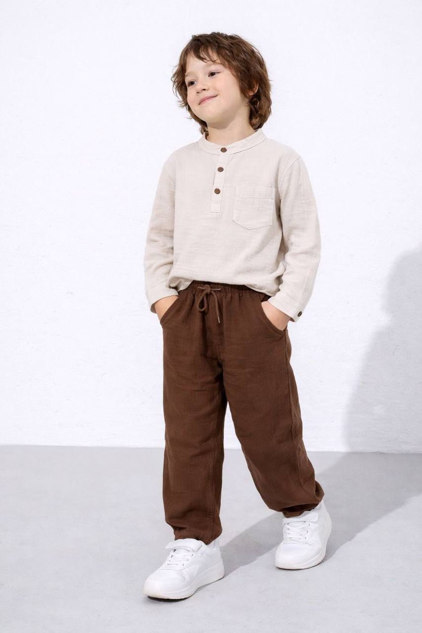 Beige Henley Top & Brown Comfort Pants Outfit