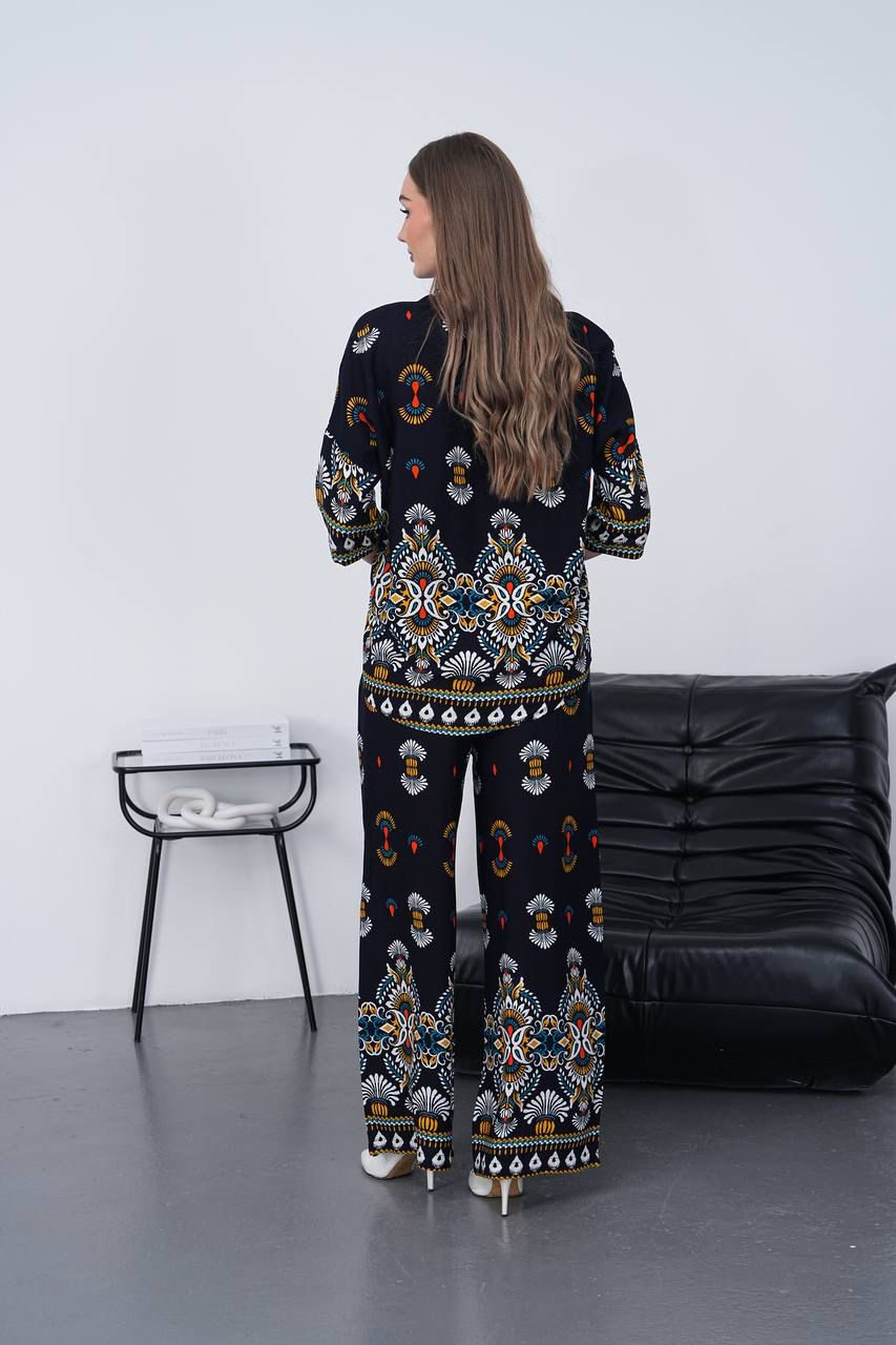 Artistic Motif Relaxed Fit Set