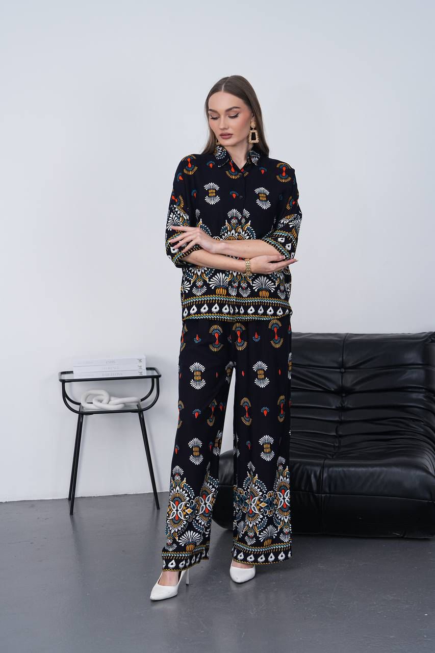 Artistic Motif Relaxed Fit Set